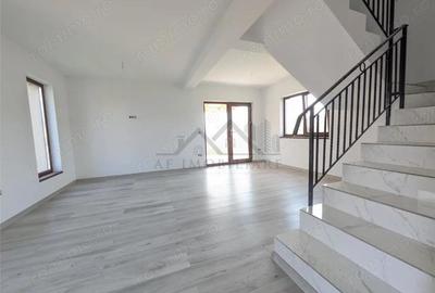 Vila 4 cam vedere lac Lunca Cetatuii - Ciurbesti - 3