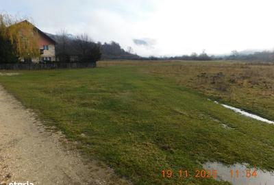 Teren de 836 mp, în Central - 10