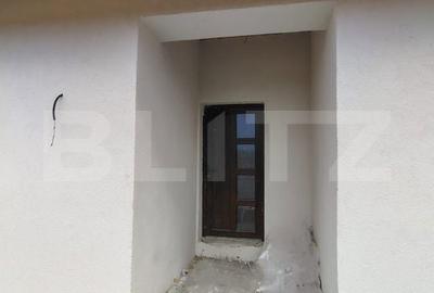 Casă cu 4 camere cu Teren 750 Mp în Jucu - 1