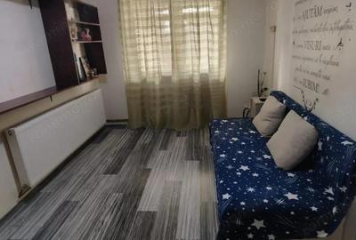 Apartament cu 3 camere decomandat în Ostroveni