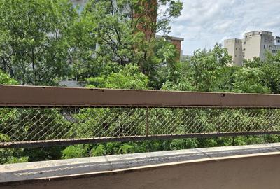 Apartament cu 3 camere semidecomandat în Drumul Taberei - 6