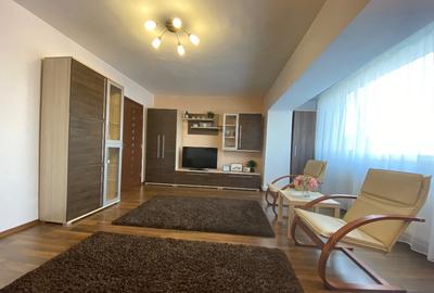 Apartament 3 camere de inchiriat - Centrul Civic
