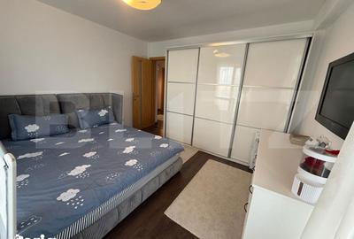 Apartament cu 3 camere decomandat, mobilat în Tractorul - 3