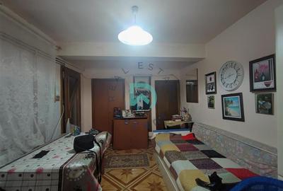 Apartament cu 4 camere semidecomandat în Central - 24