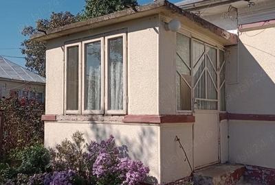 Casă cu 3 camere în Panciu