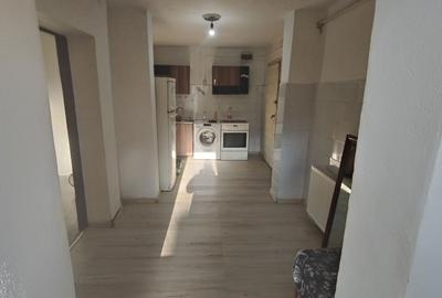 Spațiu comercial, de 60 mp, în Stana - 3