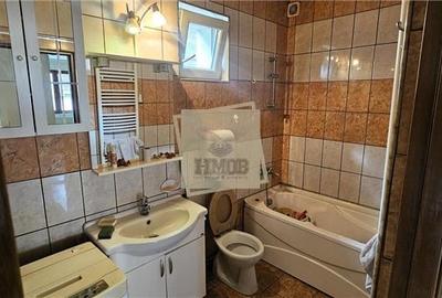 Proprietate cu potential | Casa trainica cu pivnita si pod | Lazaret - 9