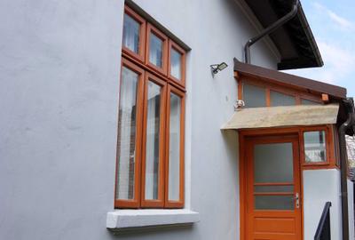 Casă cu 4 camere în Tomis II