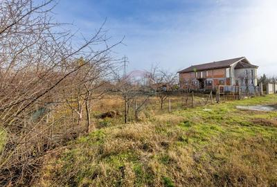 Teren Construcții intravilan de 844 mp, în Poltur - 8