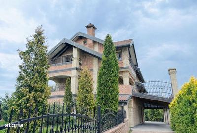 Casă cu 4 camere în Central - 1