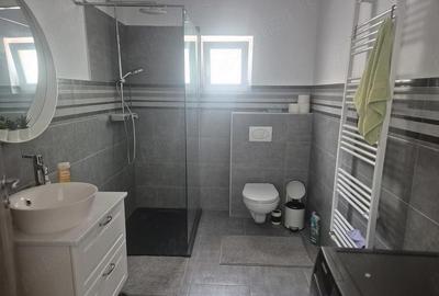 Apartament cu 3 camere decomandat în Central - 8