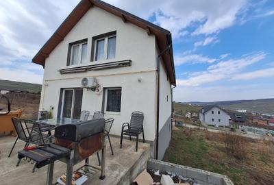Casă individuală cu 4 camere cu Canalizare în Câmpenești - 2