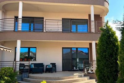 Casă cu 4 camere decomandat în Trivale - 2