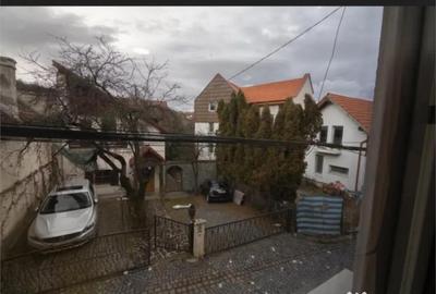 Apartament cu 2 camere decomandat în Schei - 1