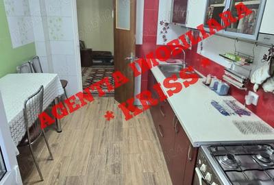 Apartament cu 4 camere decomandat în Central - 2