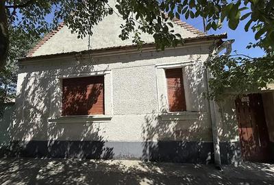 Casa veche cu teren de 2585 m - Biharia
