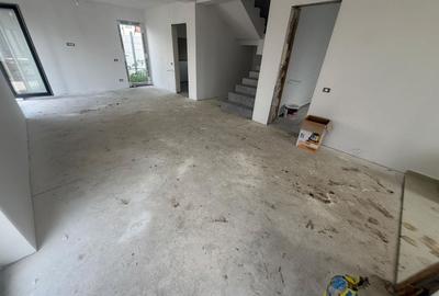 Casă individuală cu 4 camere cu Canalizare în Central - 12