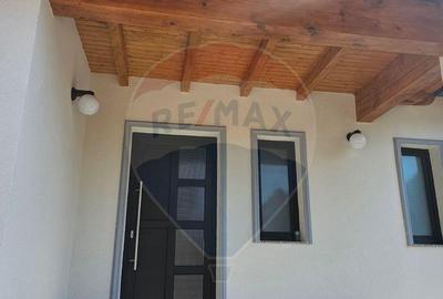 Casa de vanzare noua construita in 2025 - 6