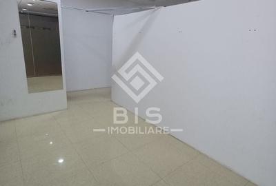 Spațiu comercial, de 25 mp, în Central - 4
