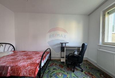 Apartament cu 3 camere semidecomandat în Mediaș - 2