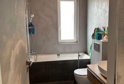 Apartament cu 3 camere semidecomandat în Florești - 1
