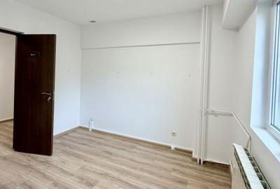 Apartament cu 3 camere decomandat în Centrul Civic - 19