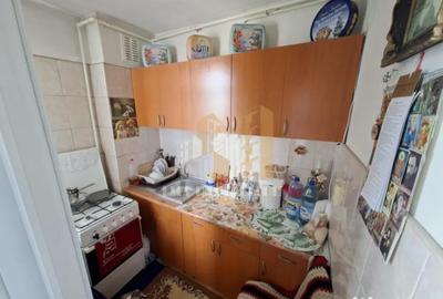 Garsonieră decomandată în Tractorul - 8