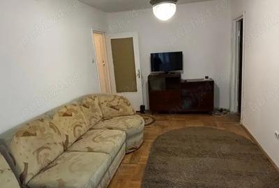 Inchiriez 2 camere, etaj1 |Centrala proprie | Balcon inchis | 350 | Zona lini?tita str. Cosminului - 2