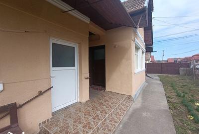 Casă cu 2 camere cu Teren 1400 Mp în Central - 12