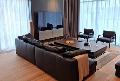 Apartament cu 5 camere decomandat în Nordului - 1