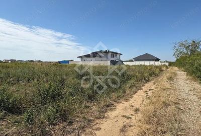 Teren de 377 mp, în Nufărul - 4