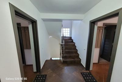 Vila turistica de vanzare in Busteni - 13