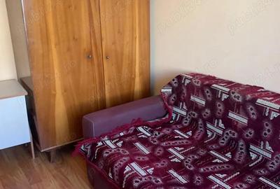 Apartament cu 3 camere decomandat în Balta Albă