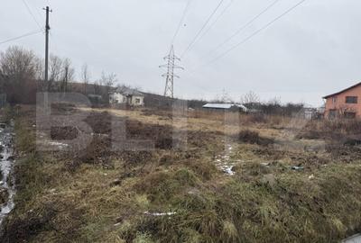 Teren de 1049 mp, în Priseaca - 2