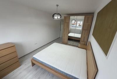 Apartament cu 3 camere decomandat, mobilat în Theodor Pallady