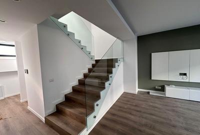 Casă cu 4 camere în Central - 3