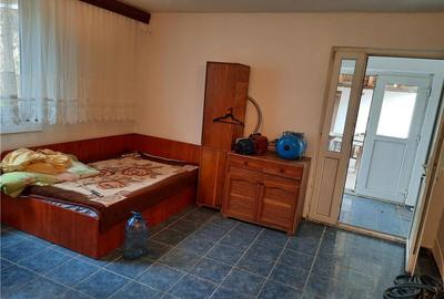 Casă cu 5 camere cu Teren 1000 Mp în Central - 9