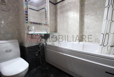 Apartament cu 3 camere decomandat în Decebal