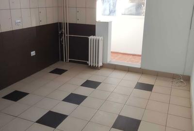 Apartament cu 2 camere decomandat în Titan - 3