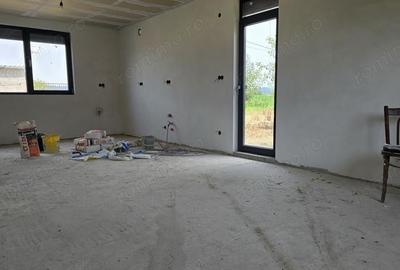 Casă cu 6 camere în Leșnic - 10