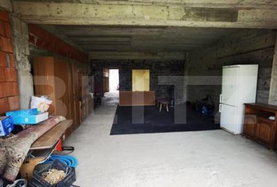 Casă cu 5 camere cu Teren 1900 Mp în Dâmbovița