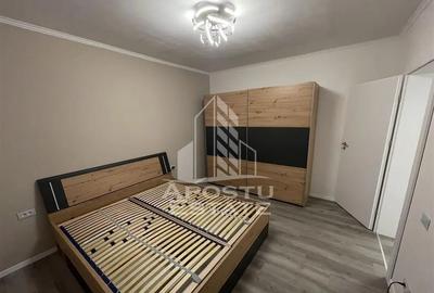 Casă cu 5 camere cu Teren 370 Mp în Dumbrăvița