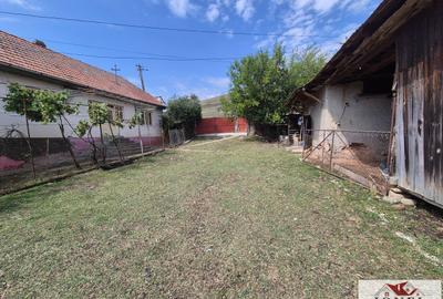 Vanzare casa in Henig 1700 mp teren - 2