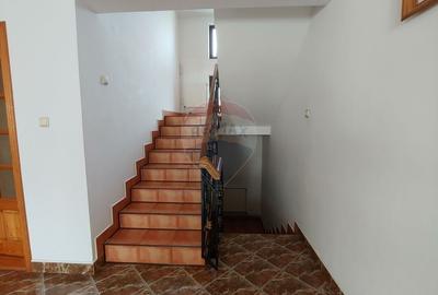 Casă individuală cu 6 camere cu Canalizare în Zvoriștea - 58