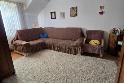 Casă cu 9 camere cu Teren 500 Mp în Sânmihaiu Român