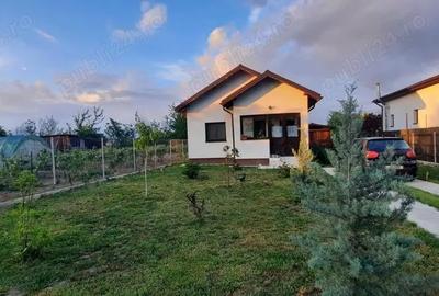 Casă cu 2 camere cu Teren 795 Mp în Buturugeni - 1