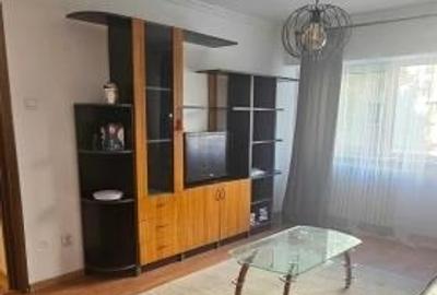 Apartament cu 3 camere decomandat, mobilat în Inel II