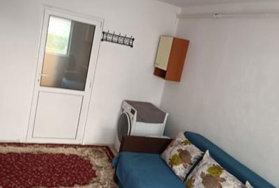 Garsonieră decomandată în Central - 2