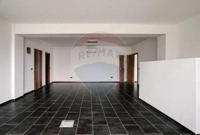 Spațiu comercial, de 105 mp, în Subcetate - 8