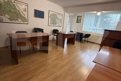 Apartament cu 3 camere în Central - 4
